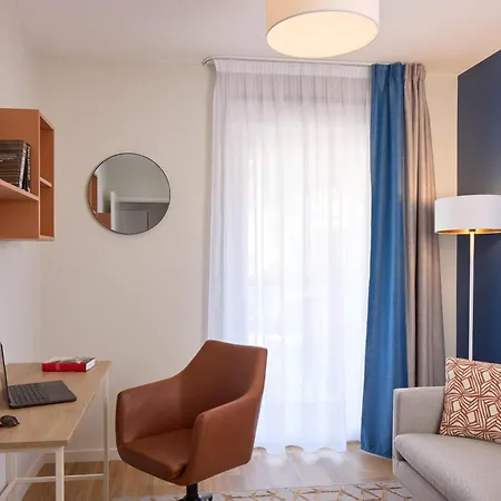 Aparthotel Quality 3*